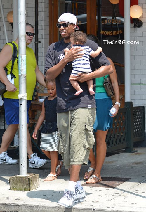 DADDY & ME Brooklyn Nets BALLER Paul Pierce OUT To LUNCH With Baby